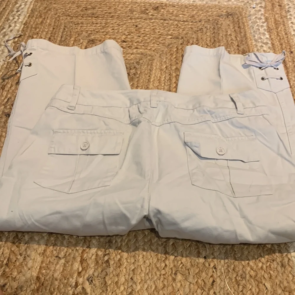 white pants - Picture 5 of 5